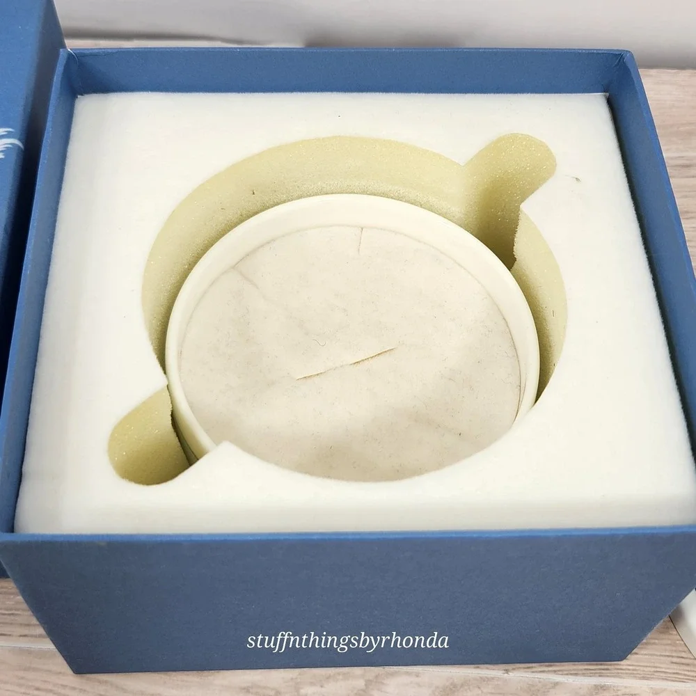 Vintage Wedgwood Venice Bone China Powder Box Vanity Trinket Dish With Box